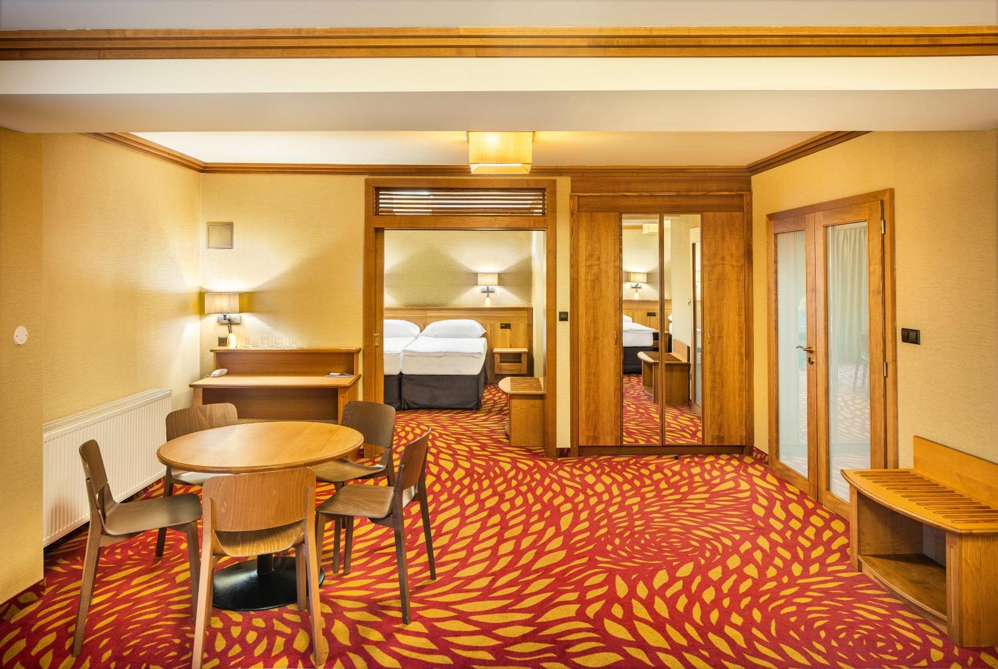 Harmony Hotel Špindlerŭv Mlýn Luaran gambar